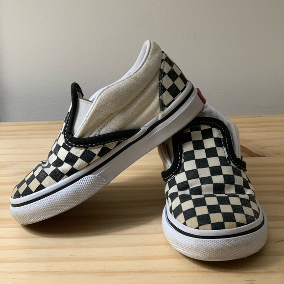 VANS - Picture 1 of 3